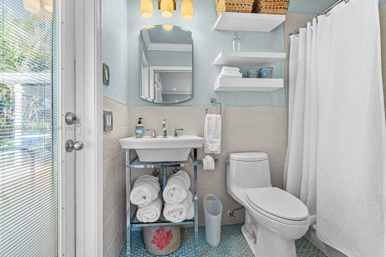 Small Image of 3285 CHURCHILL DRIVE, Boynton Beach Number 16