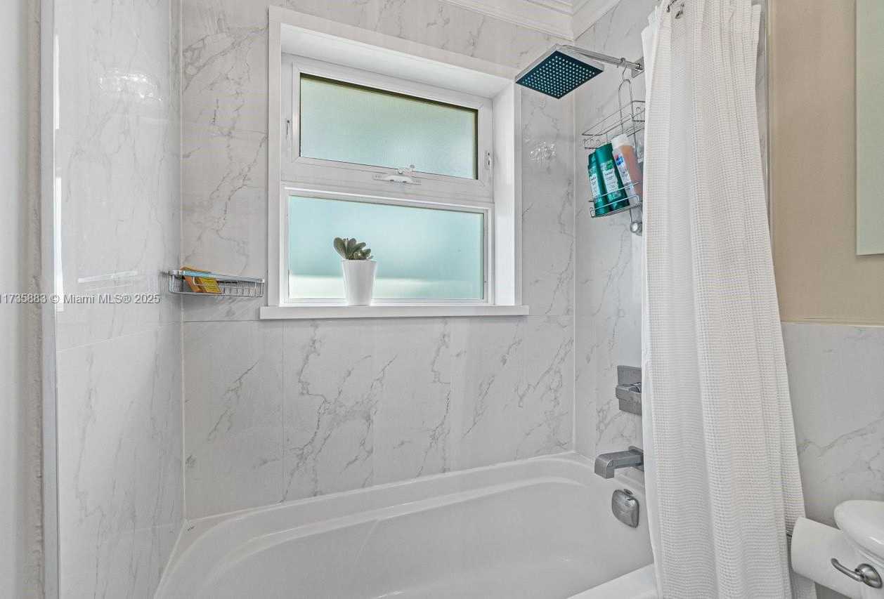 Small Image of 3285 CHURCHILL DRIVE, Boynton Beach Number 20