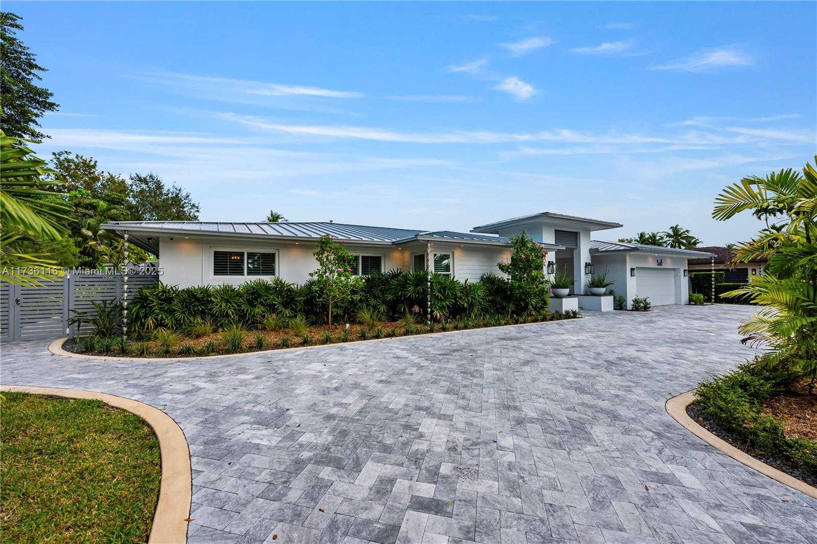 Small Image of 16141 WEST TROON CIR, Miami Lakes Number 10