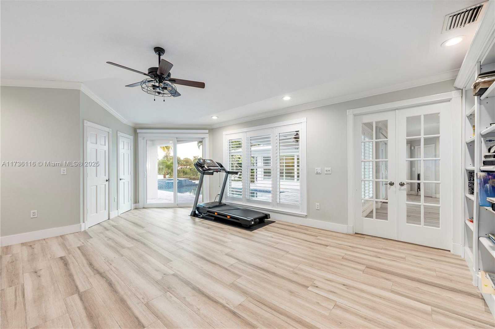 Small Image of 16141 WEST TROON CIR, Miami Lakes Number 15