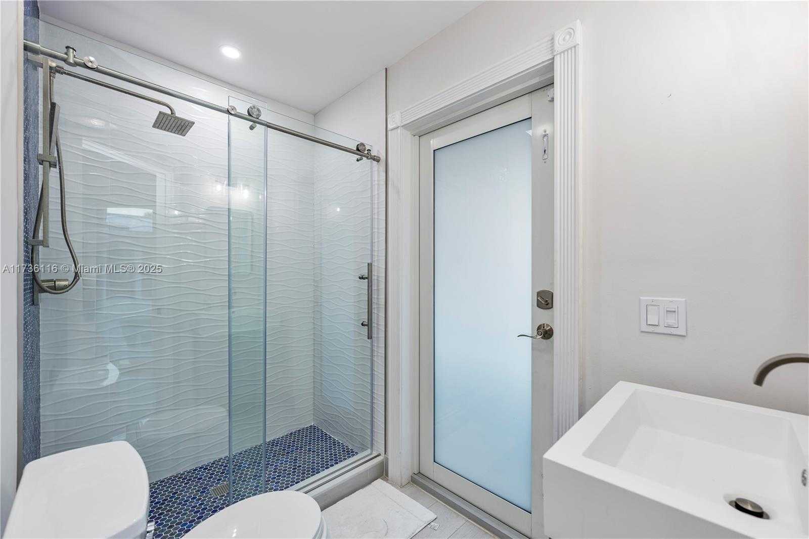 Small Image of 16141 WEST TROON CIR, Miami Lakes Number 16