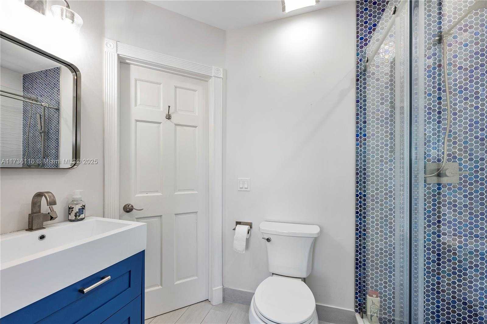 Small Image of 16141 WEST TROON CIR, Miami Lakes Number 17