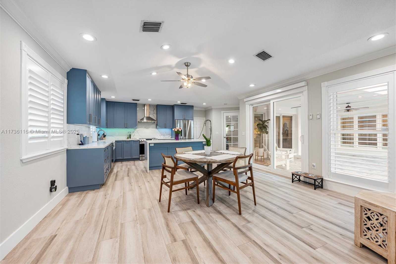 Small Image of 16141 WEST TROON CIR, Miami Lakes Number 25