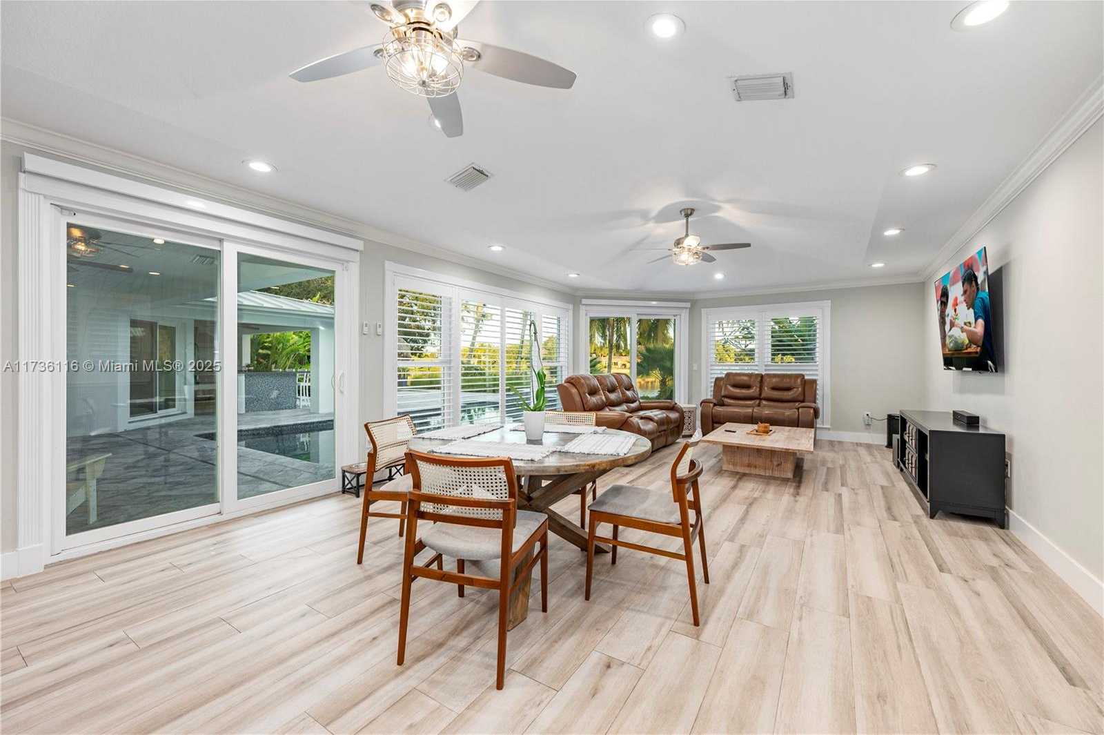 Small Image of 16141 WEST TROON CIR, Miami Lakes Number 27