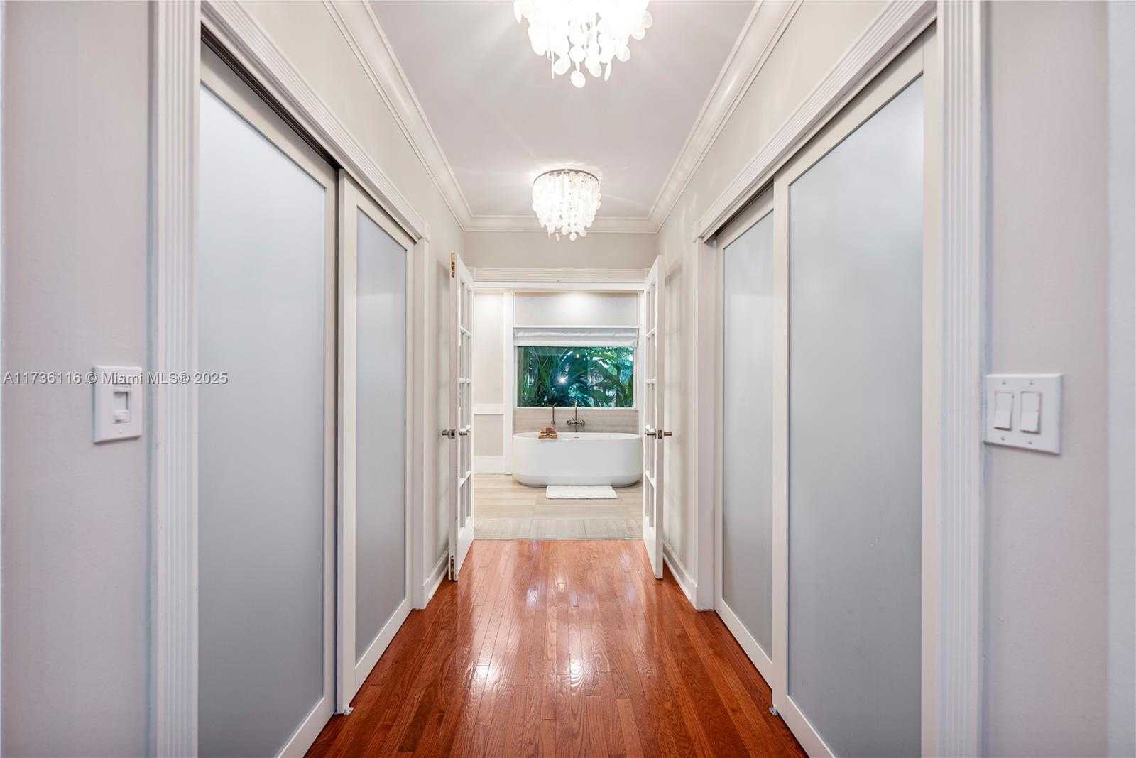 Small Image of 16141 WEST TROON CIR, Miami Lakes Number 39