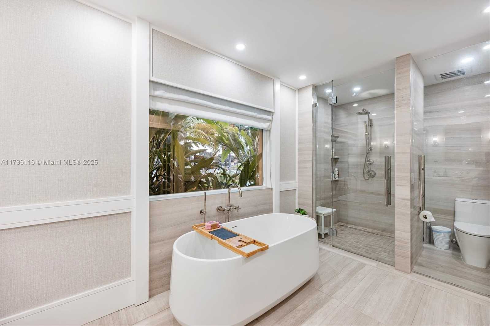 Small Image of 16141 WEST TROON CIR, Miami Lakes Number 41
