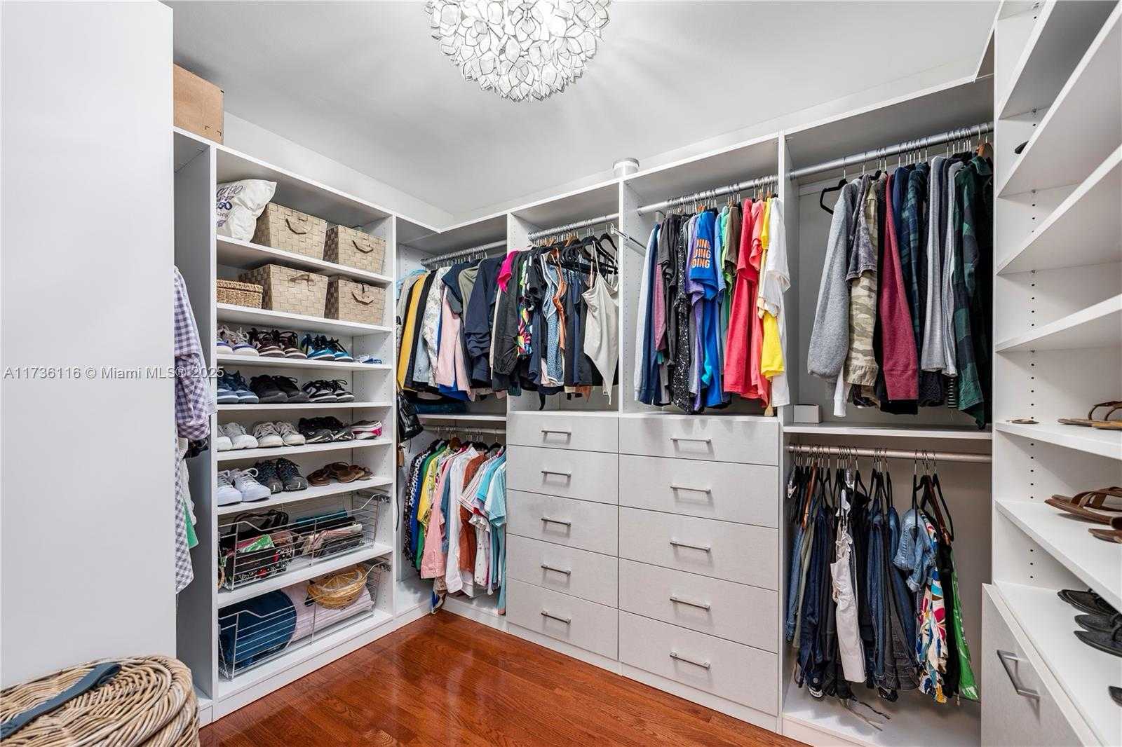 Small Image of 16141 WEST TROON CIR, Miami Lakes Number 42