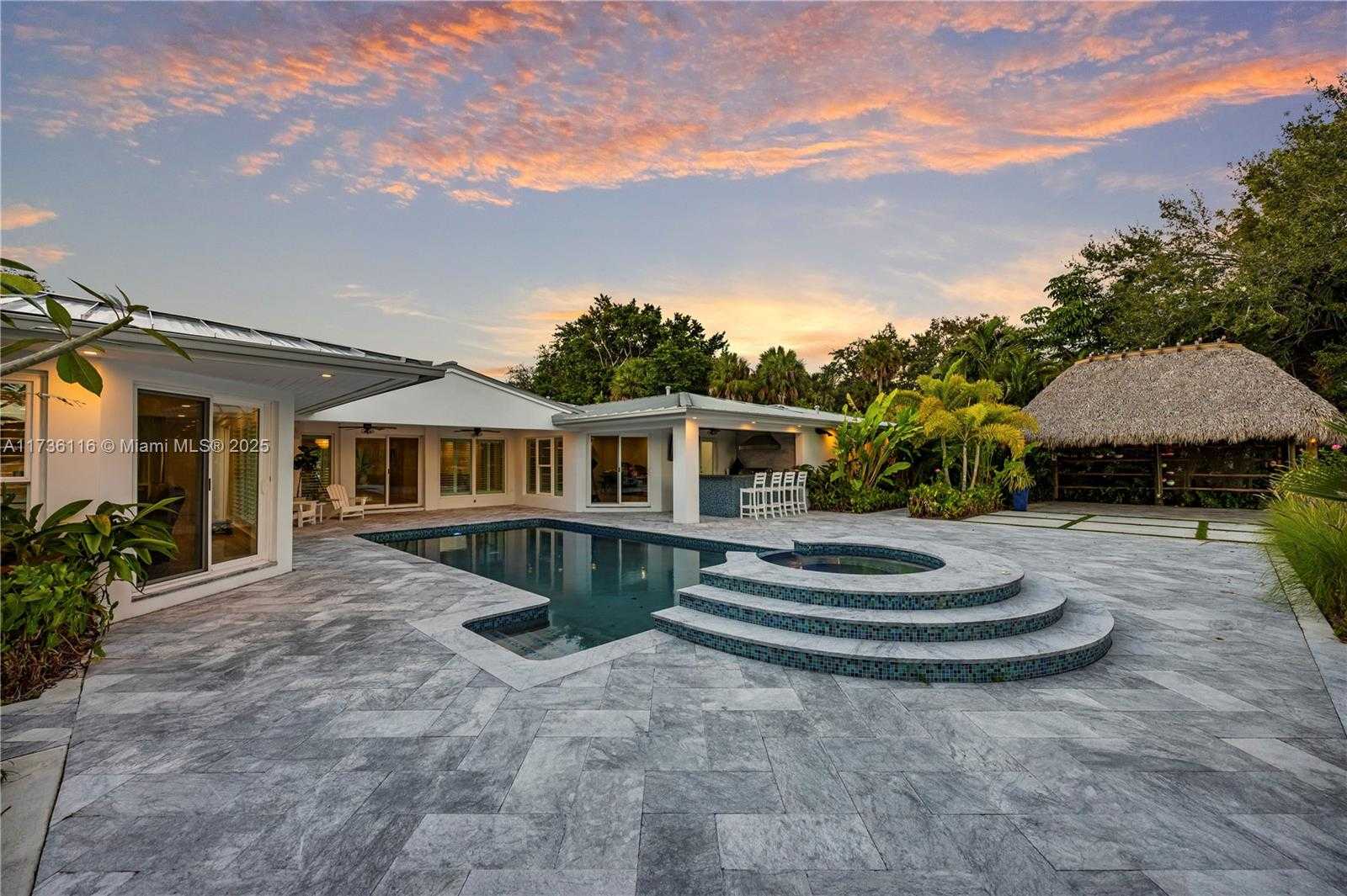 Small Image of 16141 WEST TROON CIR, Miami Lakes Number 46