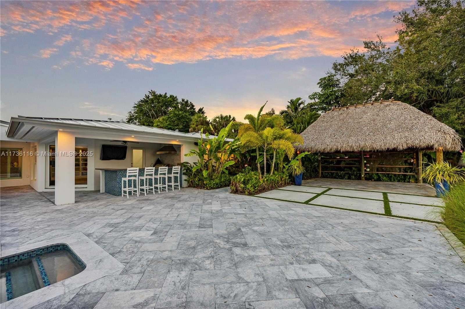 Small Image of 16141 WEST TROON CIR, Miami Lakes Number 50