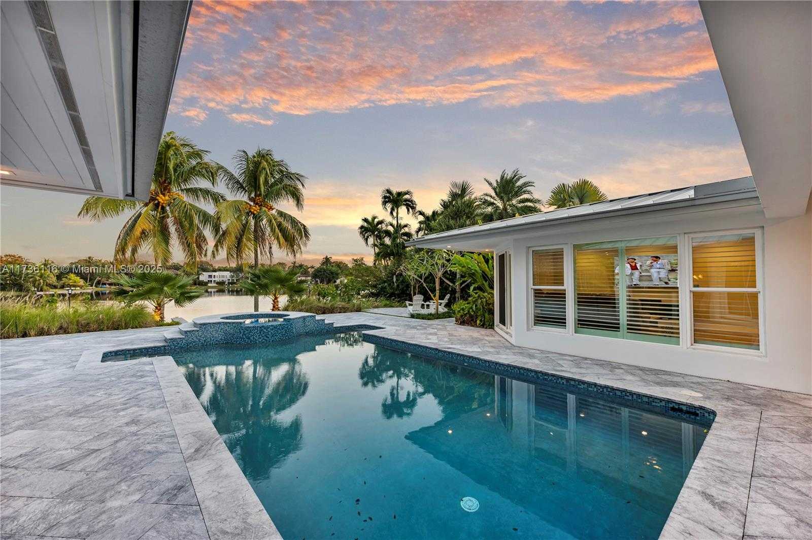 Small Image of 16141 WEST TROON CIR, Miami Lakes Number 52