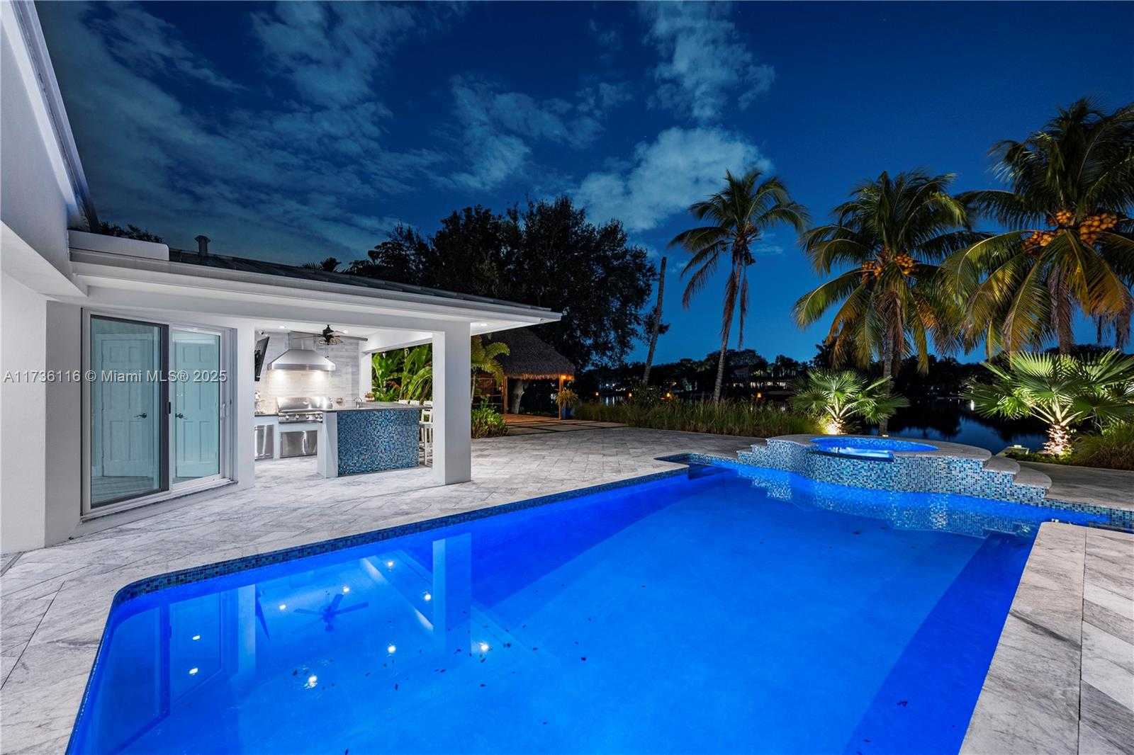 Small Image of 16141 WEST TROON CIR, Miami Lakes Number 53