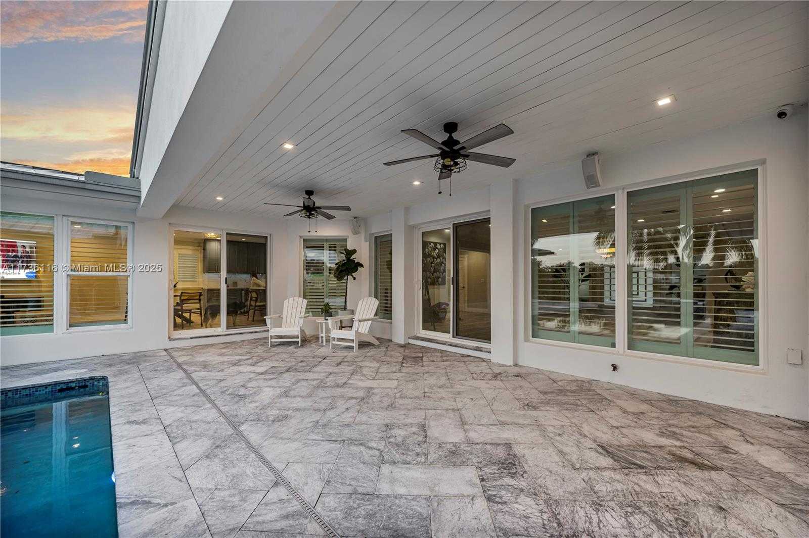 Small Image of 16141 WEST TROON CIR, Miami Lakes Number 54