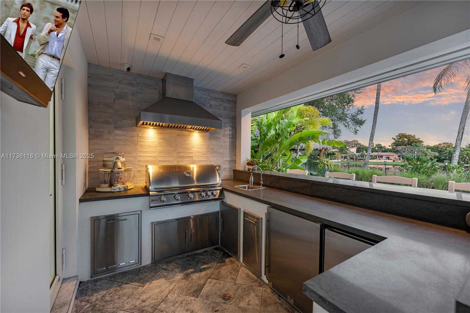 Small Image of 16141 WEST TROON CIR, Miami Lakes Number 55