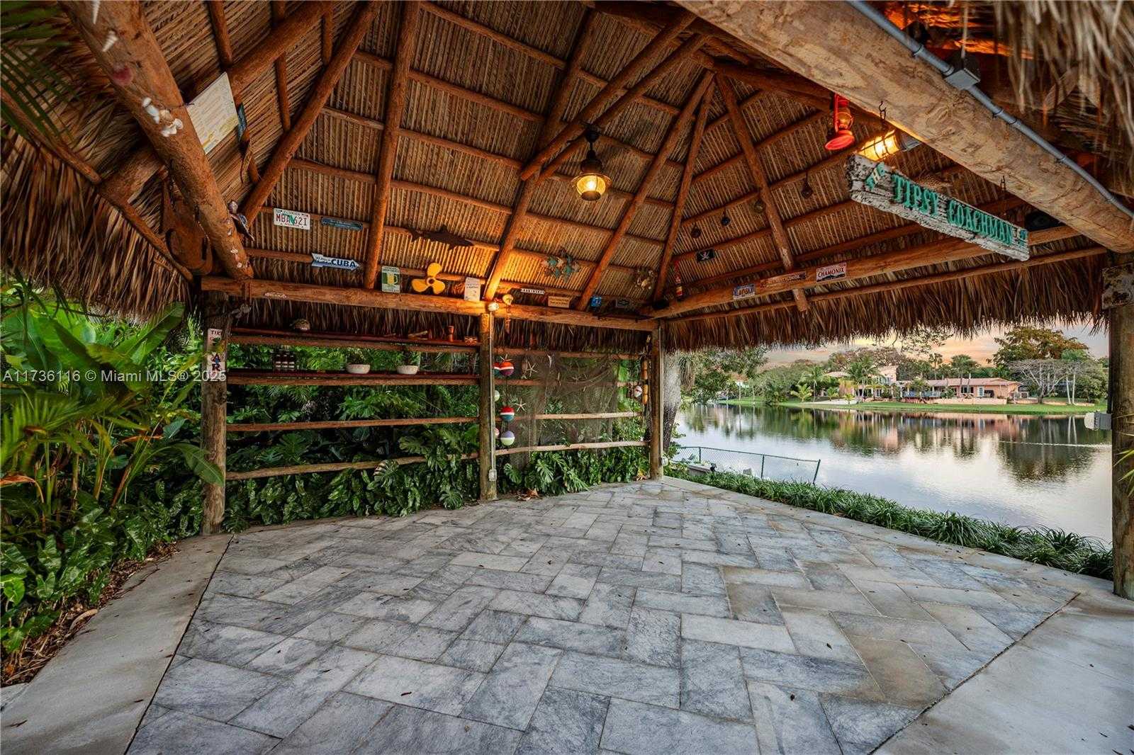 Small Image of 16141 WEST TROON CIR, Miami Lakes Number 60