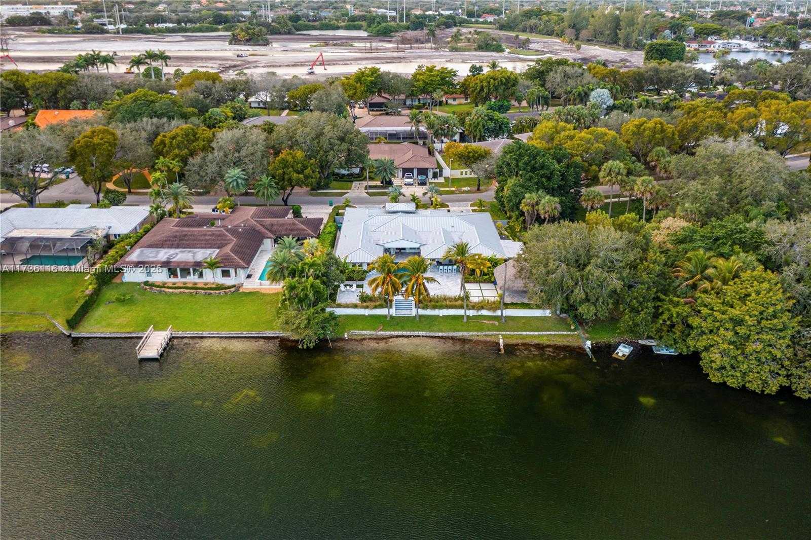 Small Image of 16141 WEST TROON CIR, Miami Lakes Number 65