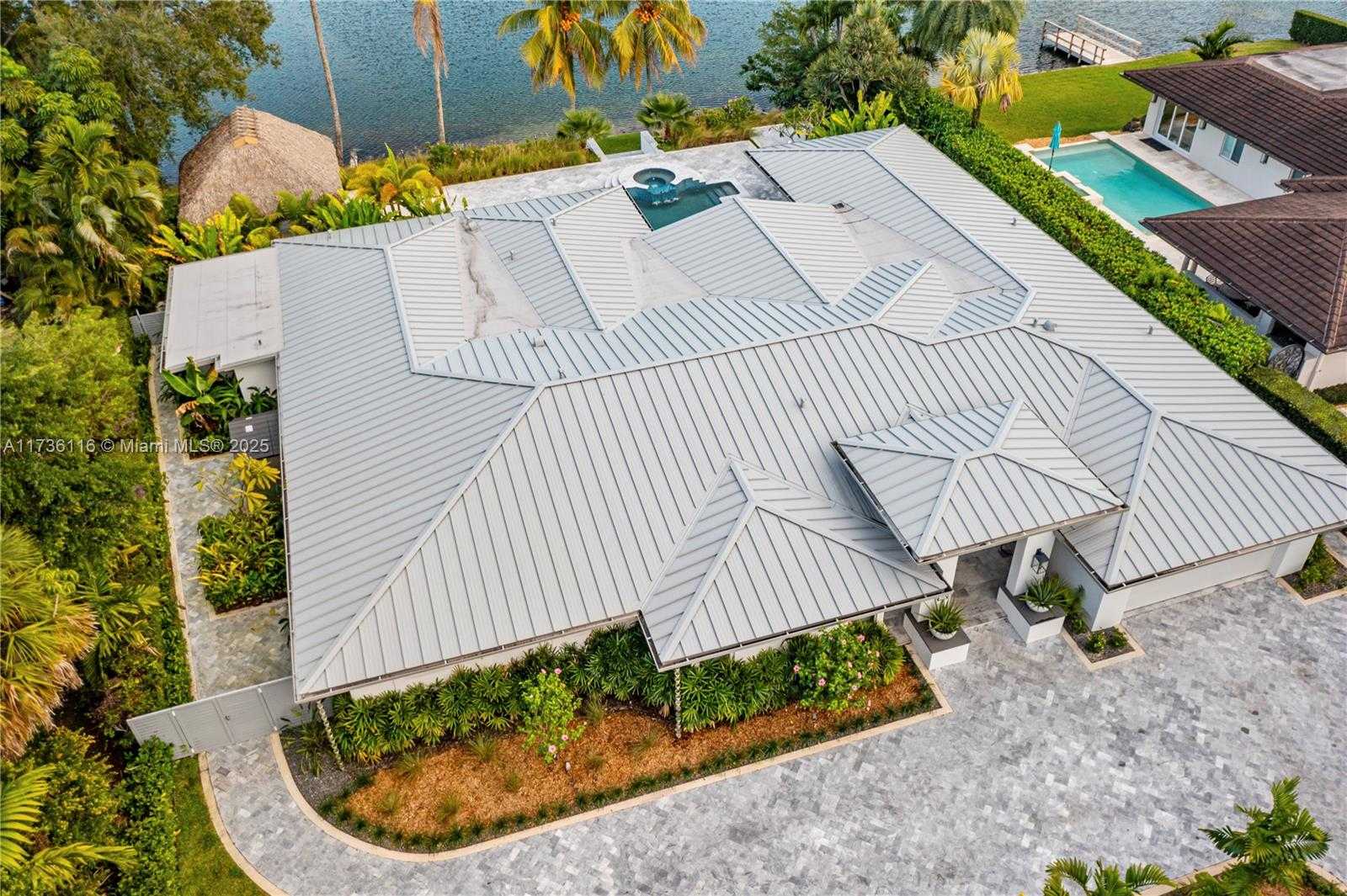 Small Image of 16141 WEST TROON CIR, Miami Lakes Number 67