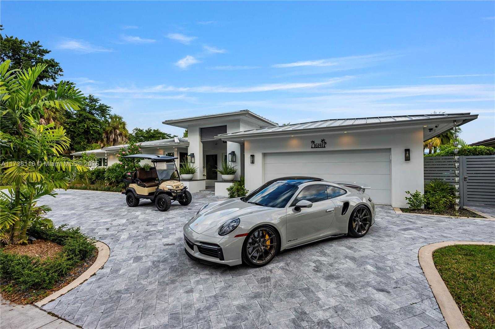 Small Image of 16141 WEST TROON CIR, Miami Lakes Number 7