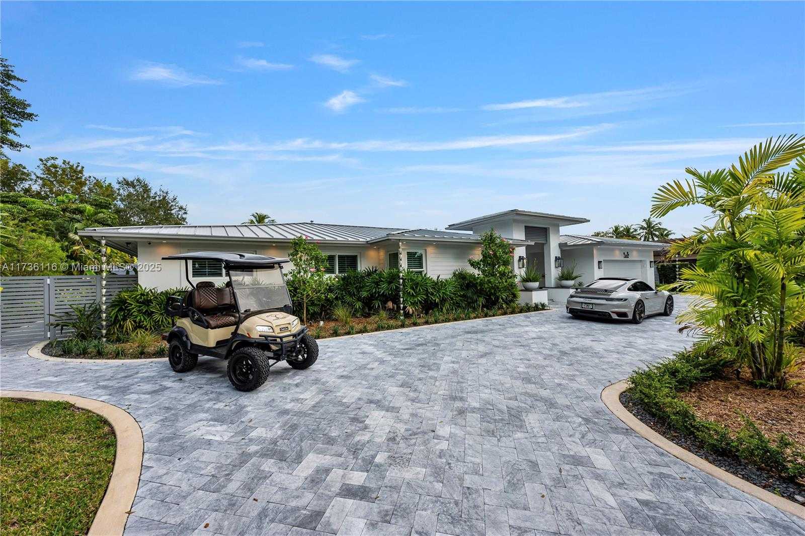 Small Image of 16141 WEST TROON CIR, Miami Lakes Number 9