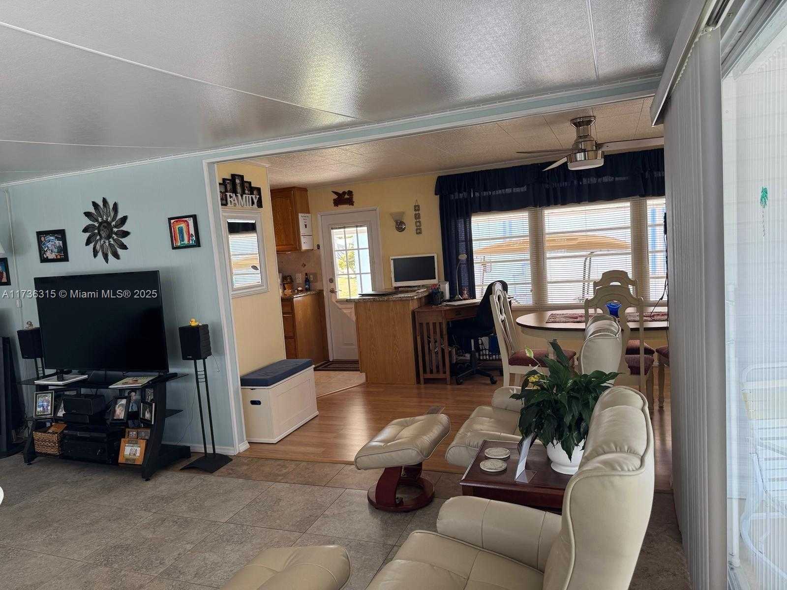 Small Image of 8630 SOUTH WEST 21ST CT, Davie Number 12