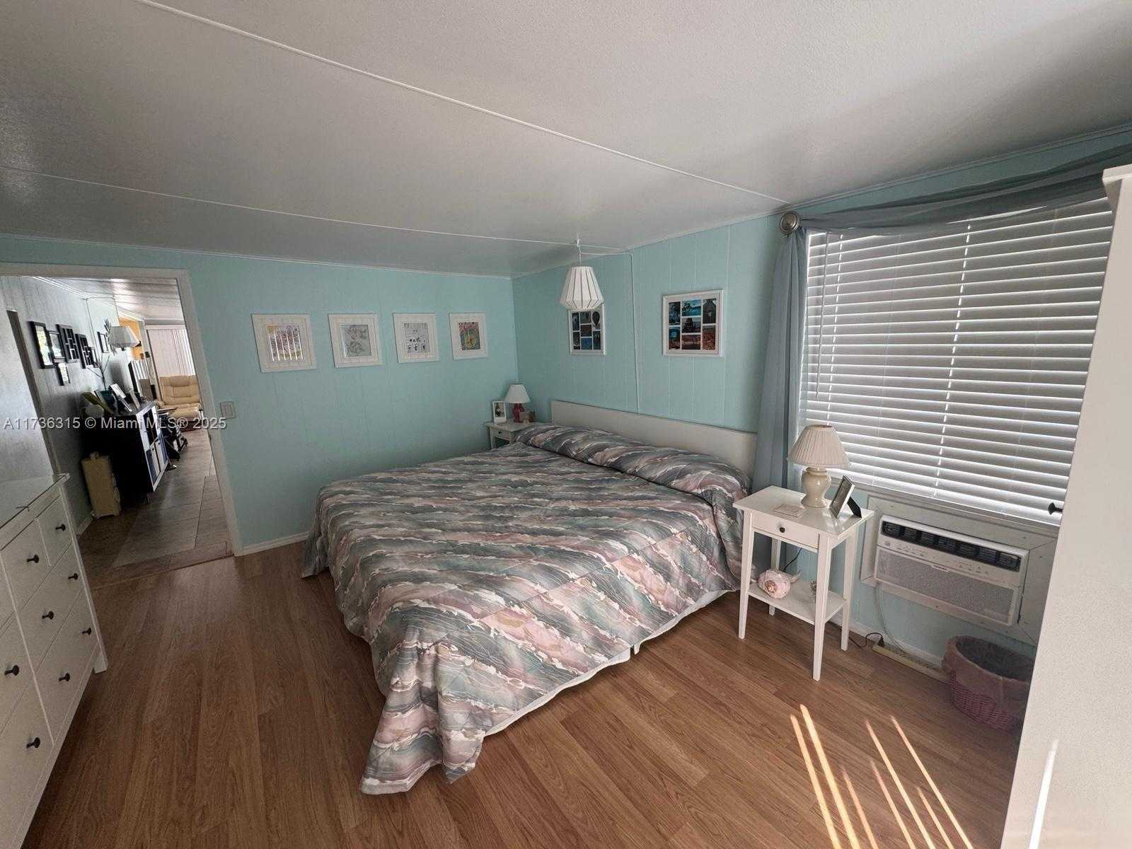 Small Image of 8630 SOUTH WEST 21ST CT, Davie Number 16