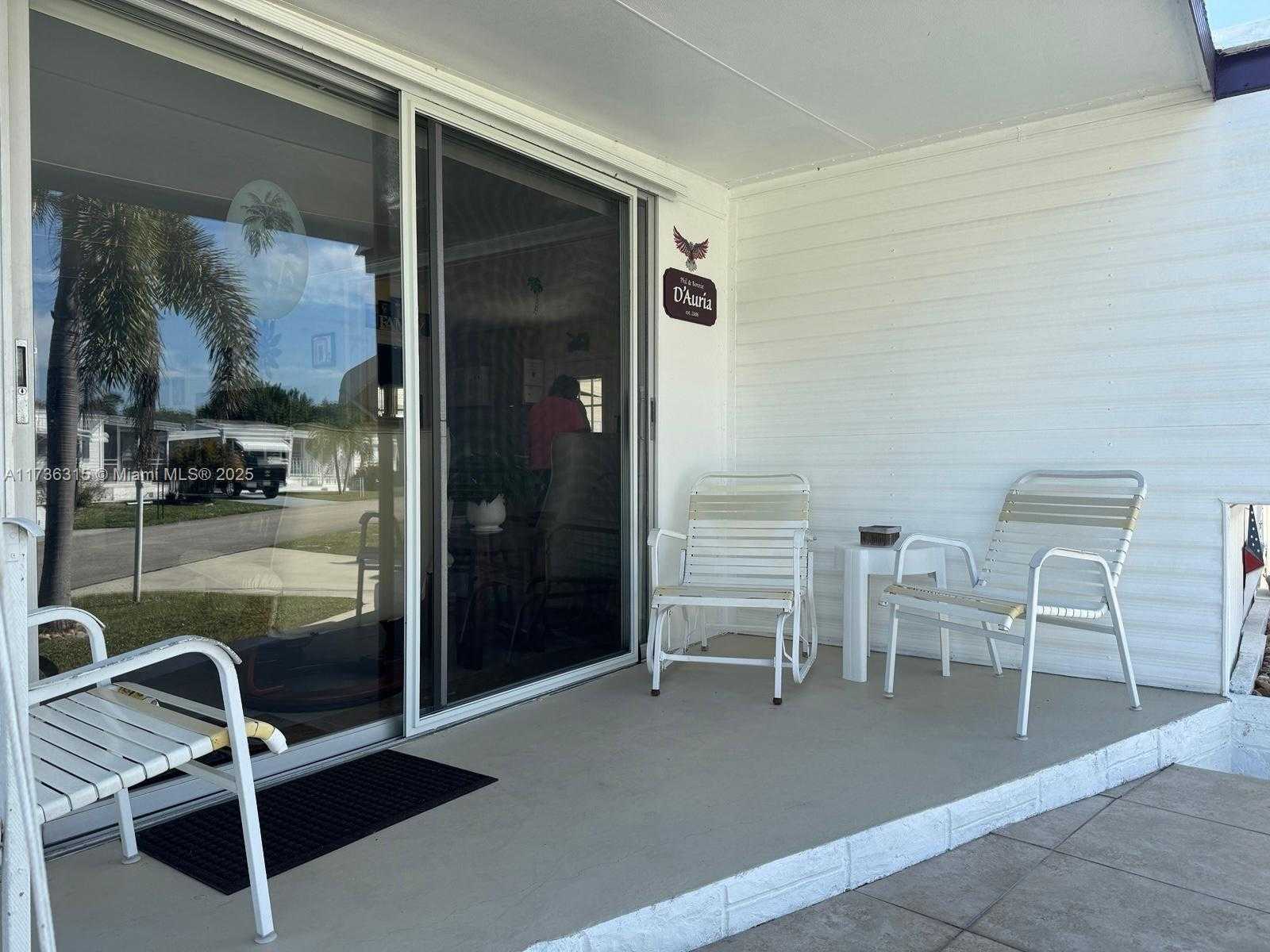 Small Image of 8630 SOUTH WEST 21ST CT, Davie Number 2