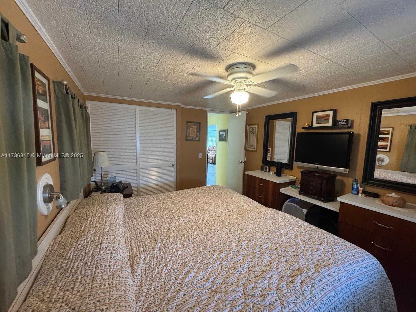 Small Image of 8630 SOUTH WEST 21ST CT, Davie Number 23