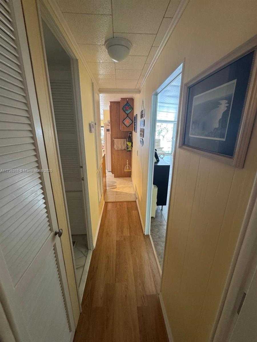 Small Image of 8630 SOUTH WEST 21ST CT, Davie Number 29