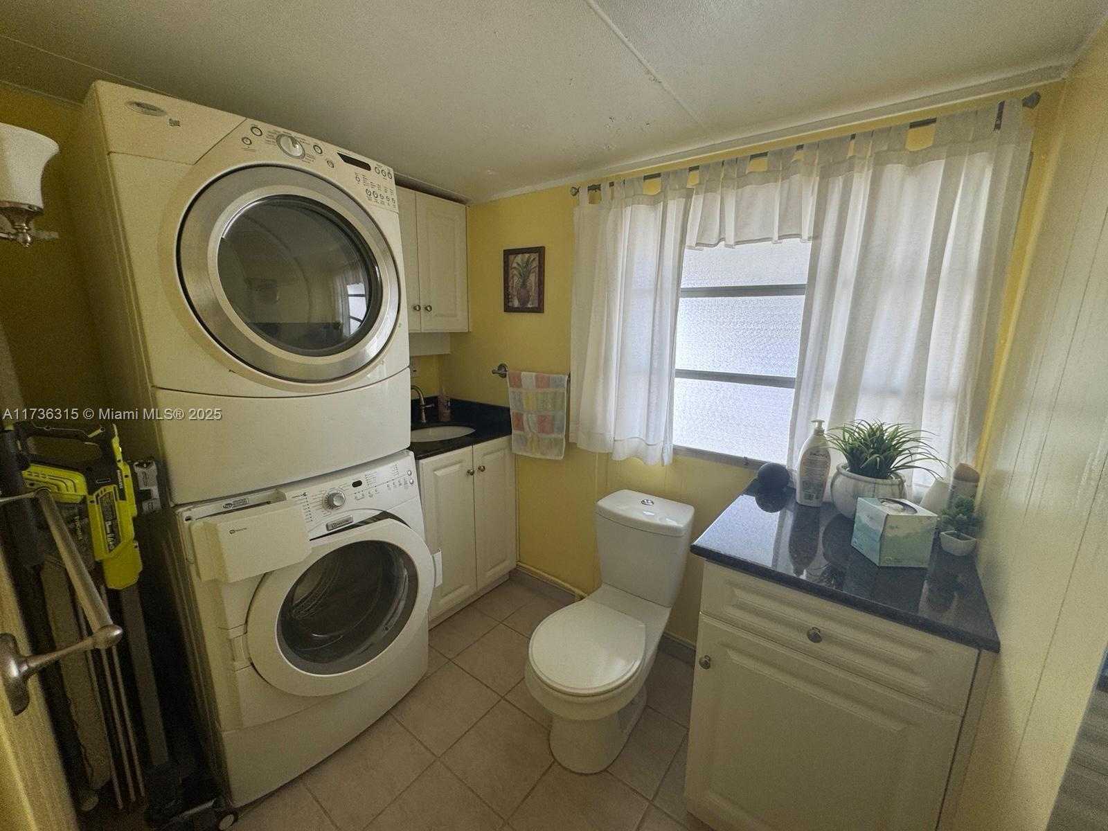 Small Image of 8630 SOUTH WEST 21ST CT, Davie Number 30