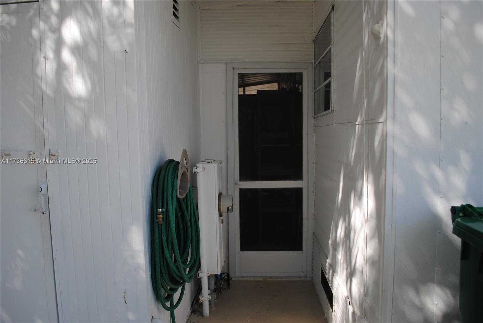Small Image of 8630 SOUTH WEST 21ST CT, Davie Number 40