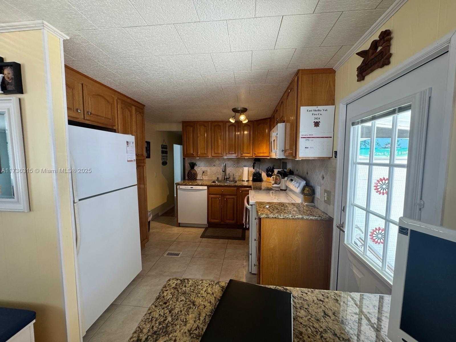 Small Image of 8630 SOUTH WEST 21ST CT, Davie Number 6