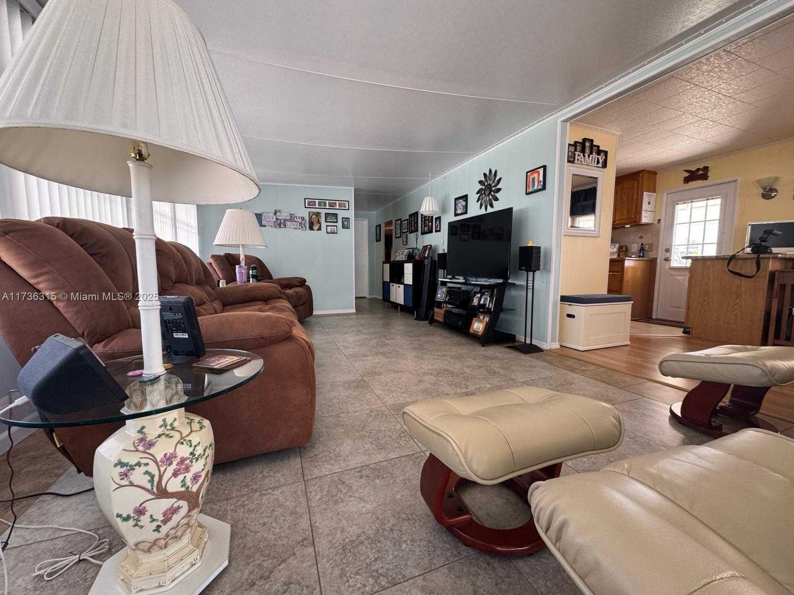 Small Image of 8630 SOUTH WEST 21ST CT, Davie Number 7
