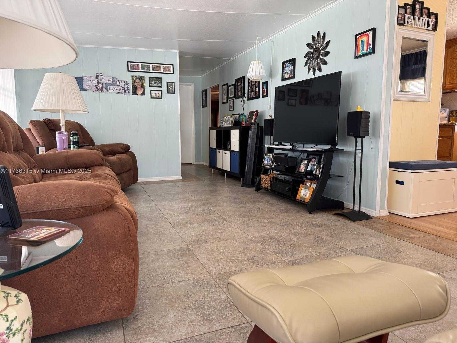 Small Image of 8630 SOUTH WEST 21ST CT, Davie Number 8