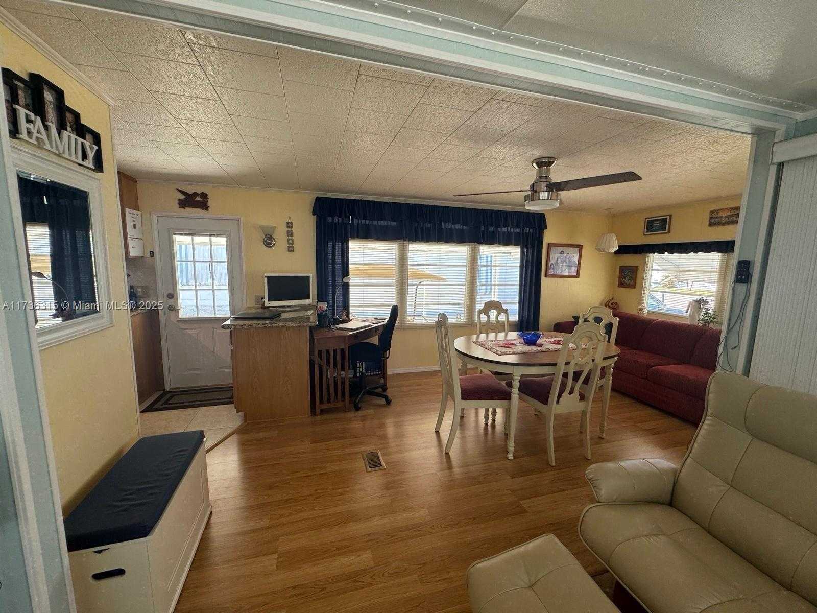 Small Image of 8630 SOUTH WEST 21ST CT, Davie Number 9