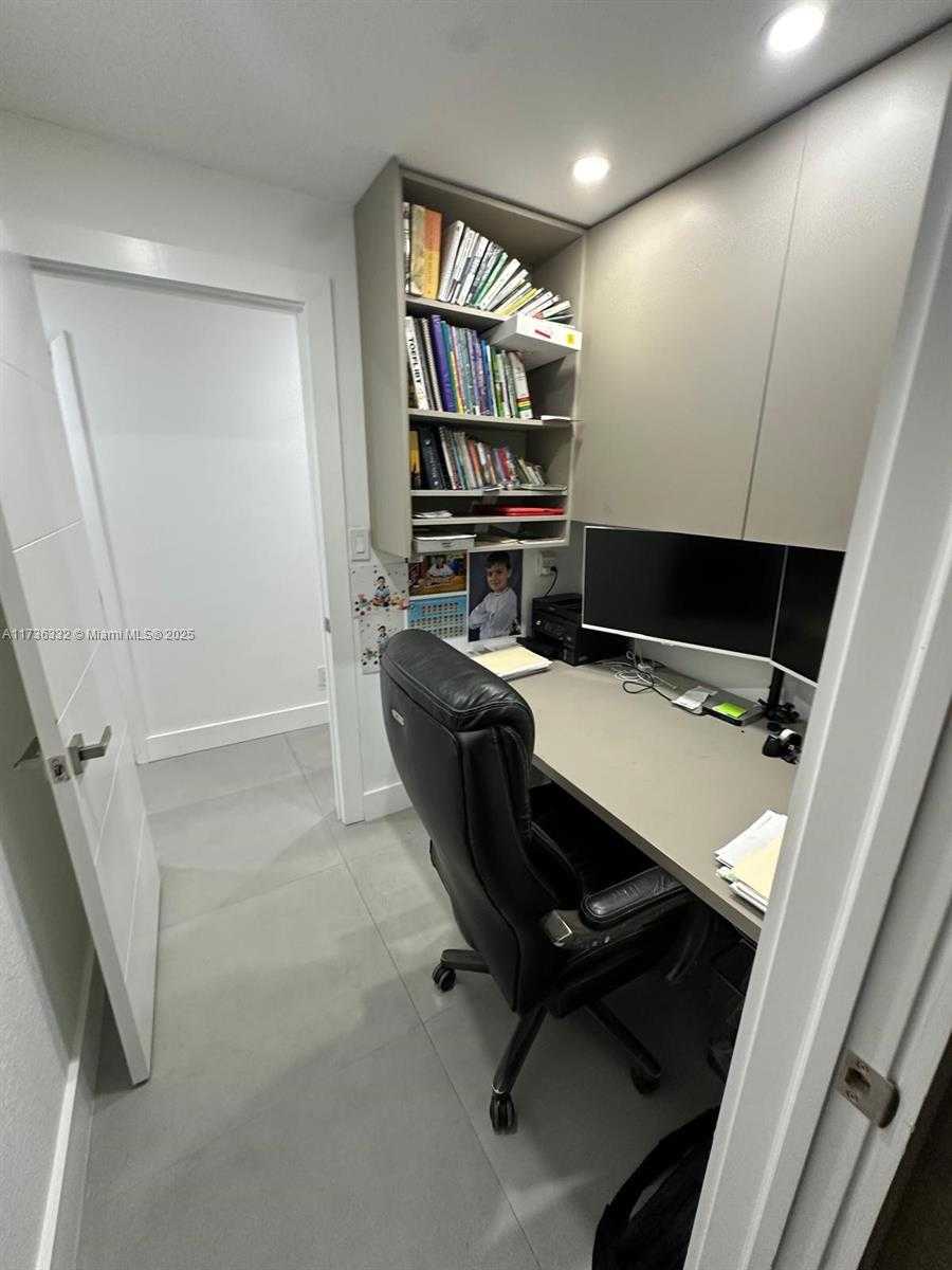 Small Image of 16805 SOUTH WEST 5TH WAY, Weston Number 17