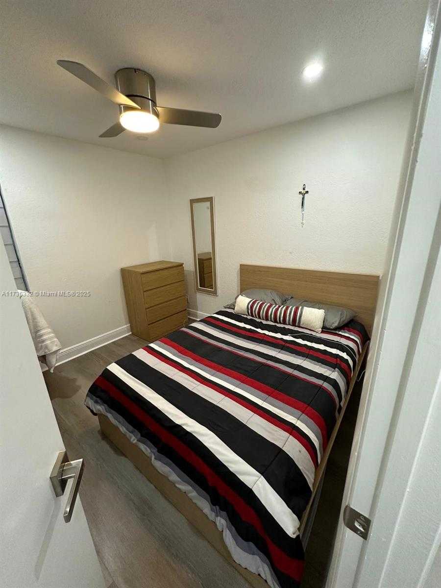 Small Image of 16805 SOUTH WEST 5TH WAY, Weston Number 23