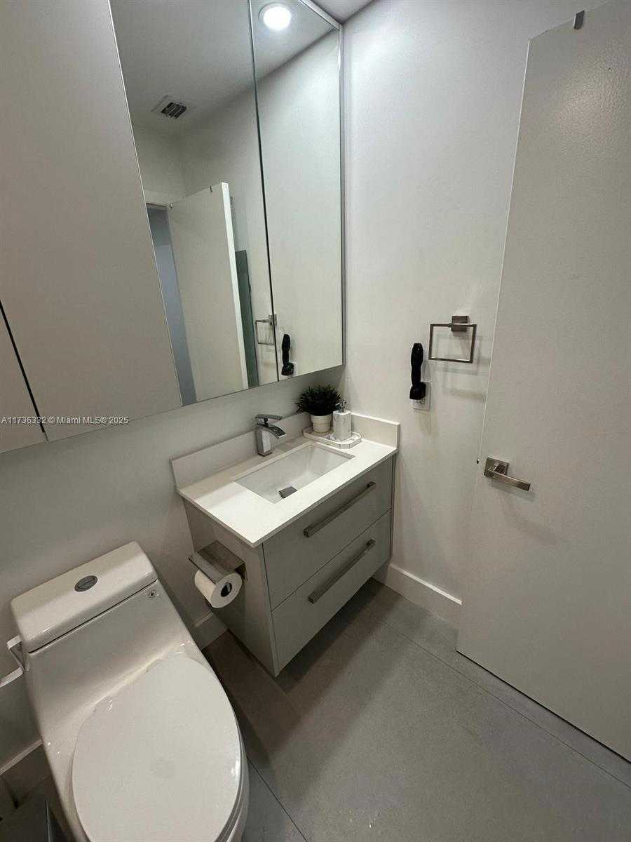 Small Image of 16805 SOUTH WEST 5TH WAY, Weston Number 27