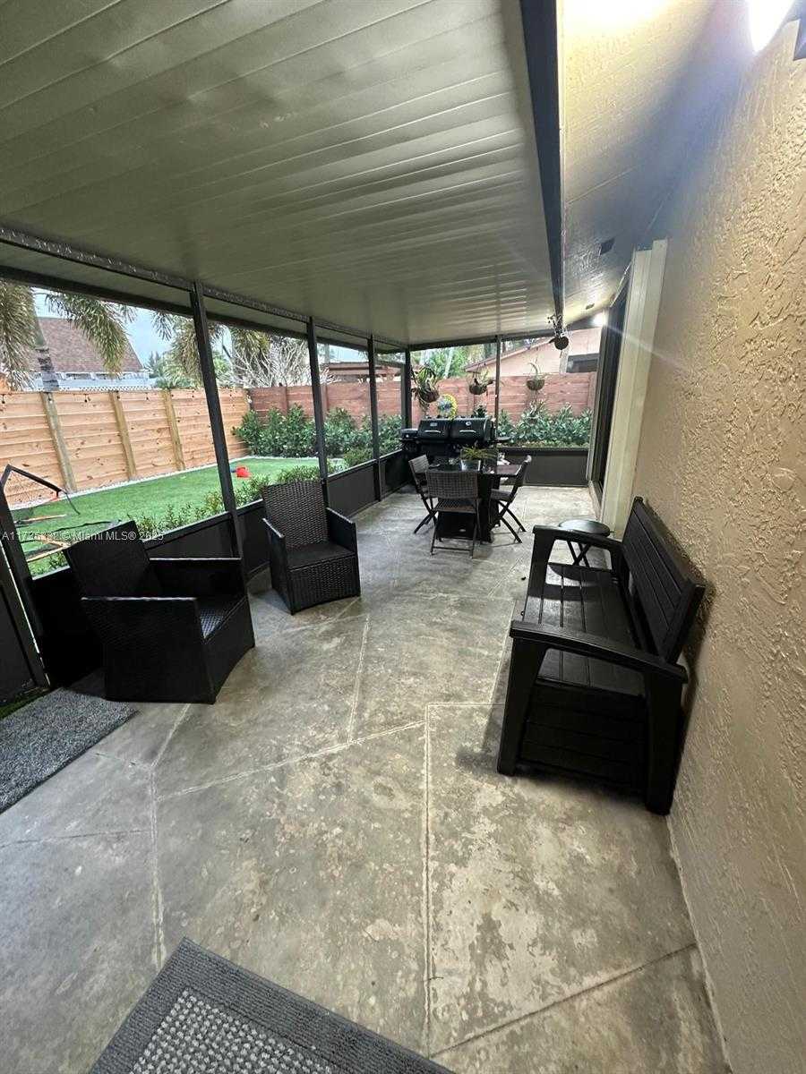 Small Image of 16805 SOUTH WEST 5TH WAY, Weston Number 28
