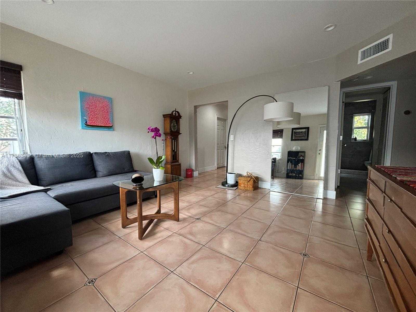 Small Image of 121 WEST 42ND ST, Hialeah Number 12