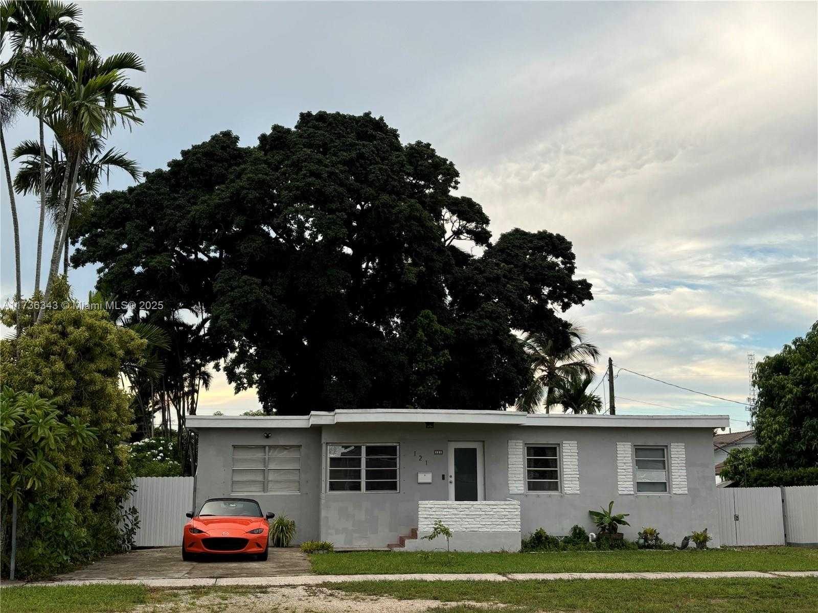 Small Image of 121 WEST 42ND ST, Hialeah Number 18