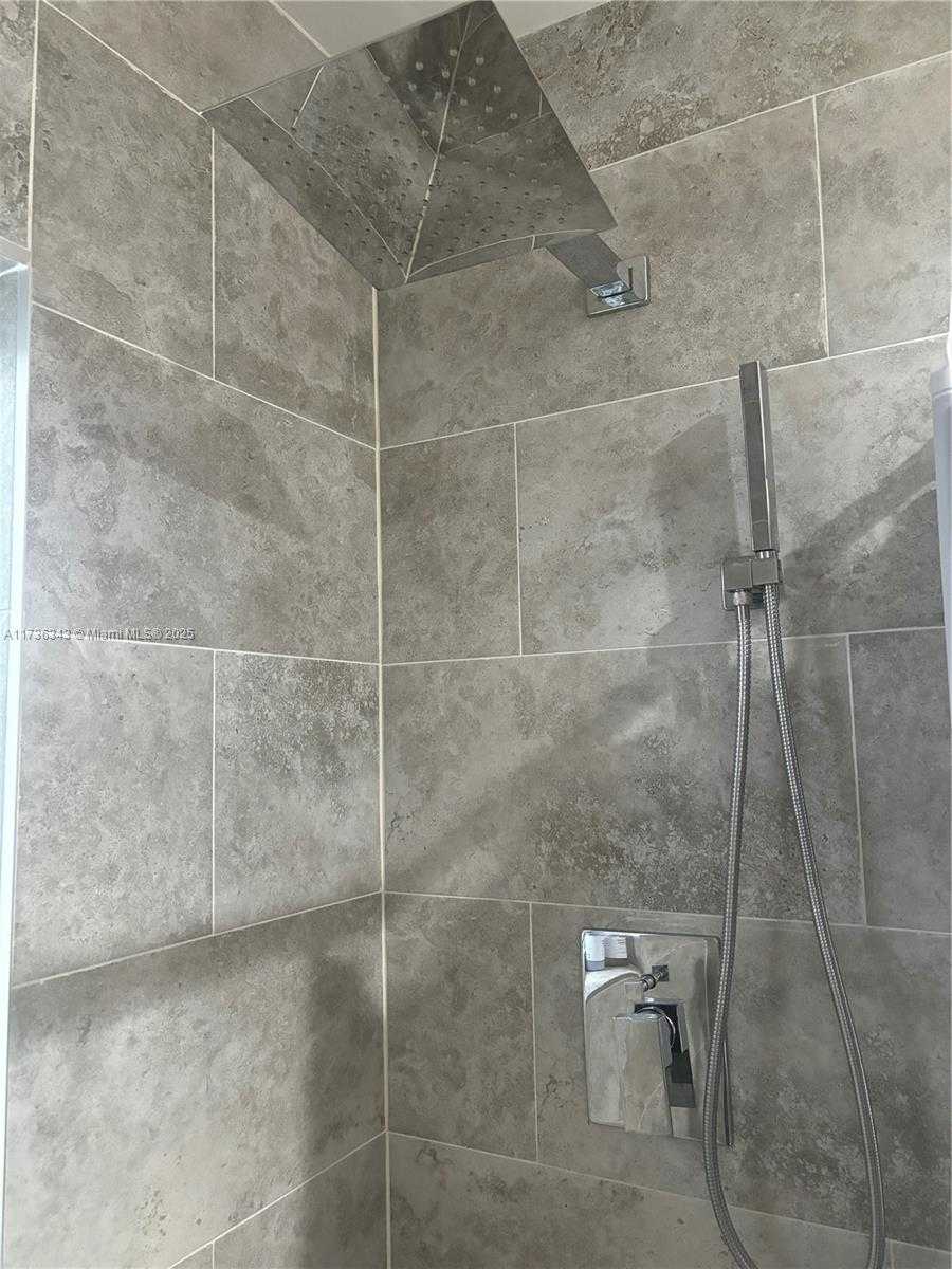 Small Image of 121 WEST 42ND ST, Hialeah Number 21