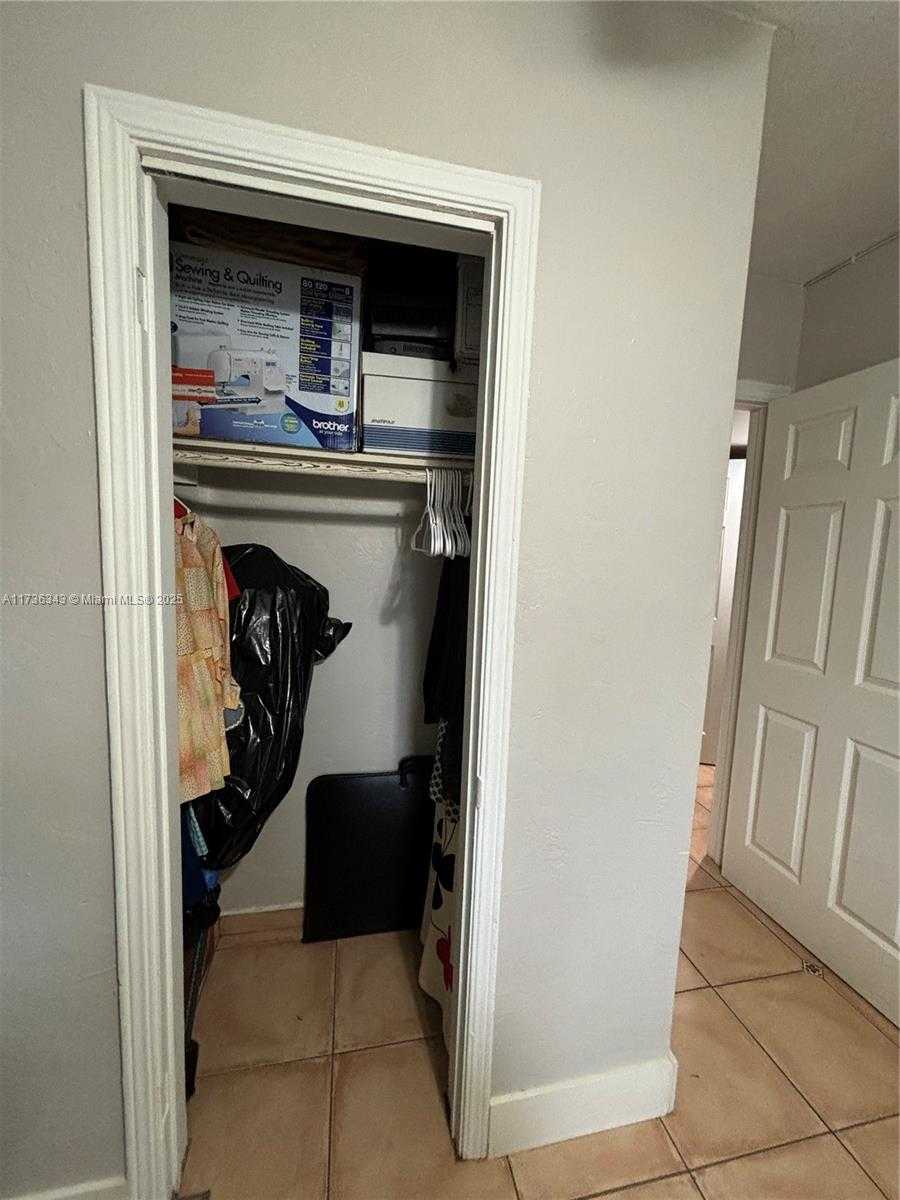 Small Image of 121 WEST 42ND ST, Hialeah Number 27
