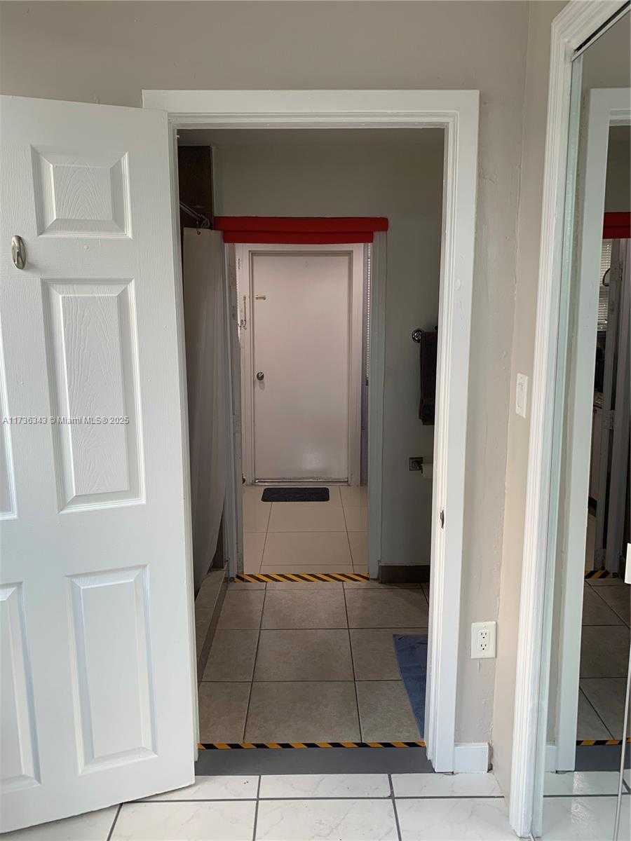 Small Image of 121 WEST 42ND ST, Hialeah Number 35