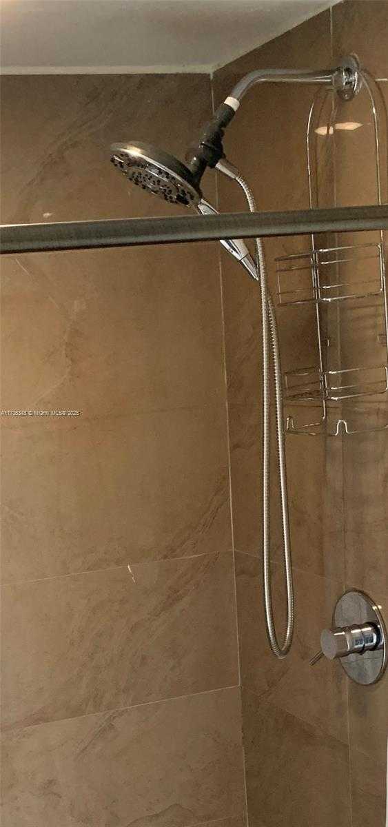Small Image of 121 WEST 42ND ST, Hialeah Number 38