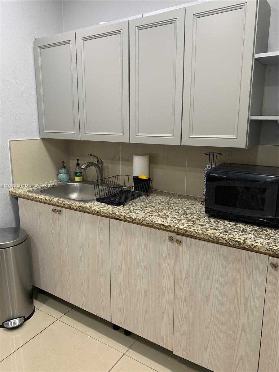 Small Image of 121 WEST 42ND ST, Hialeah Number 43