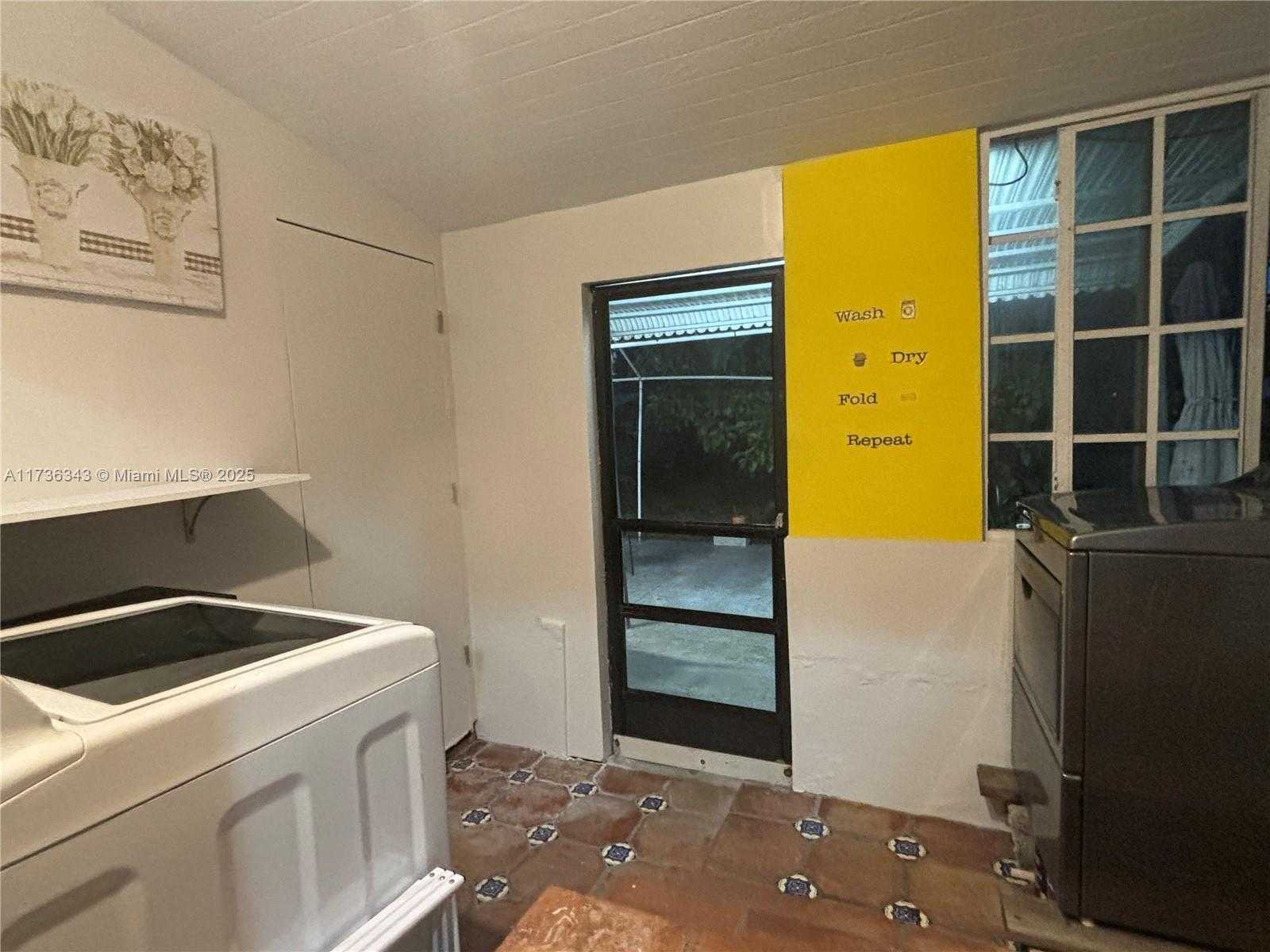 Small Image of 121 WEST 42ND ST, Hialeah Number 46