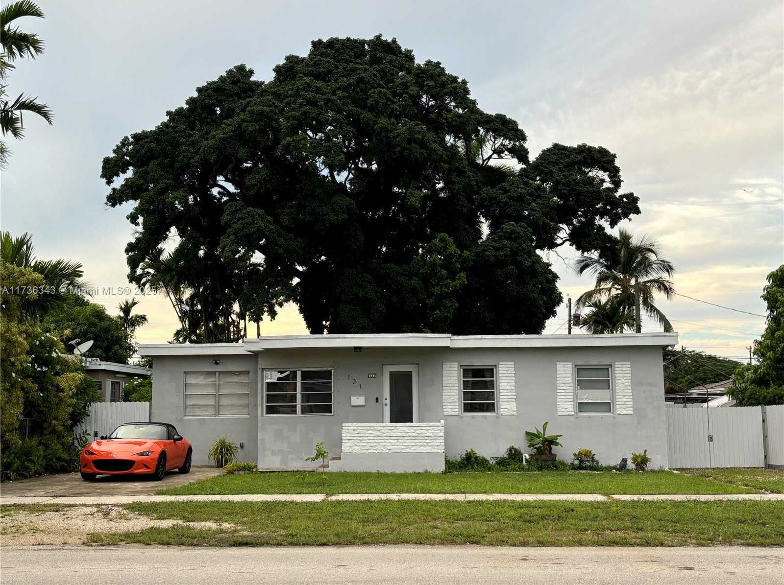 Small Image of 121 WEST 42ND ST, Hialeah Number 56