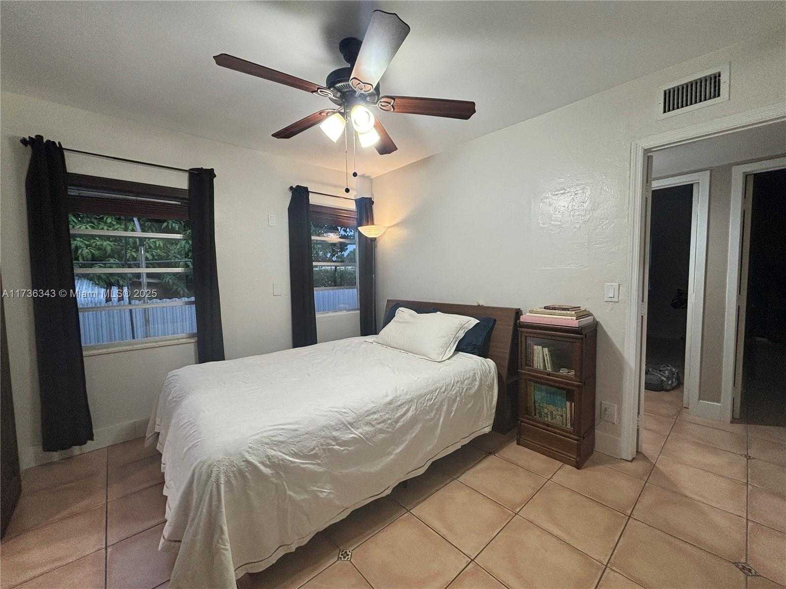 Small Image of 121 WEST 42ND ST, Hialeah Number 7