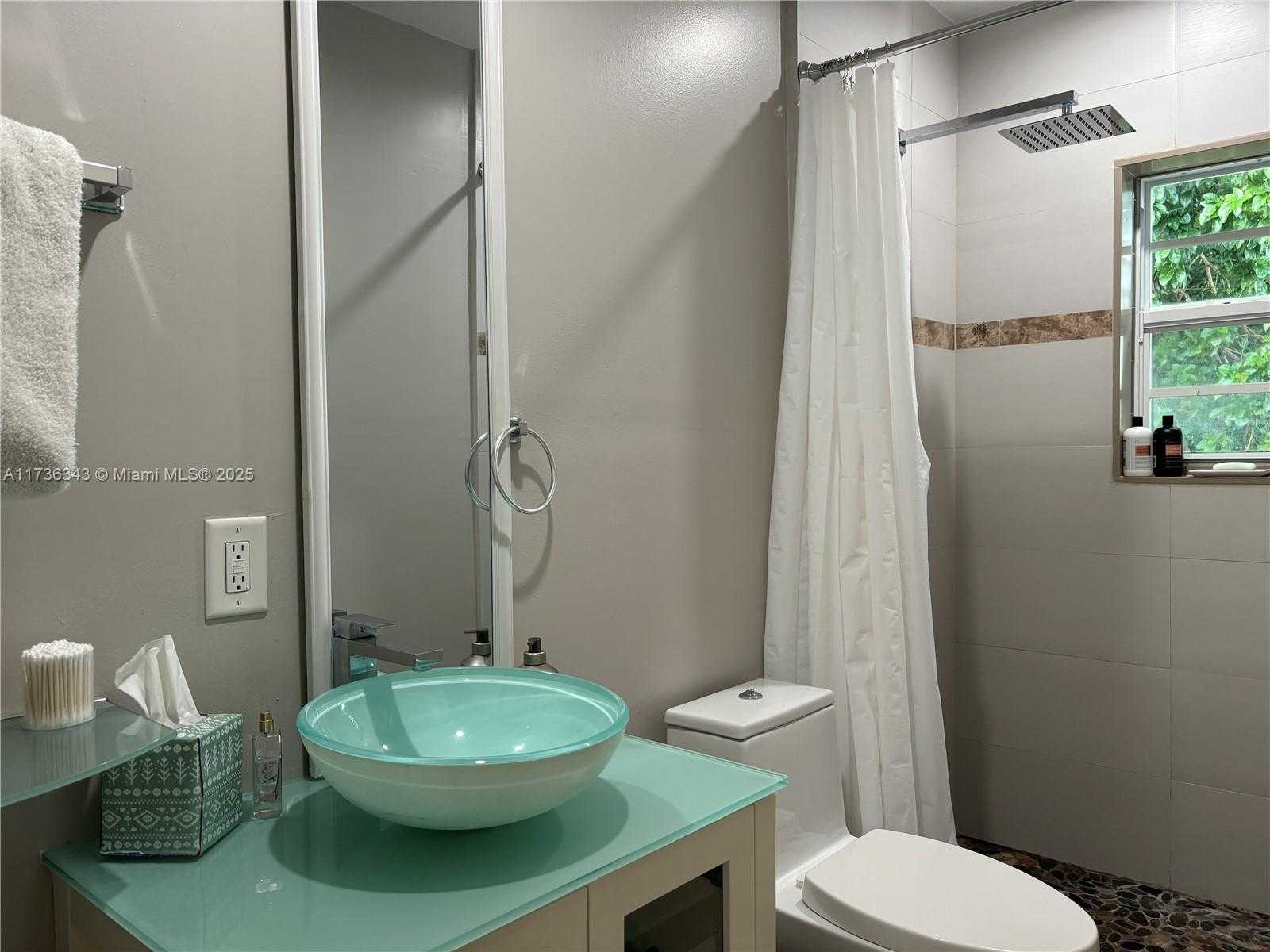 Small Image of 121 WEST 42ND ST, Hialeah Number 9