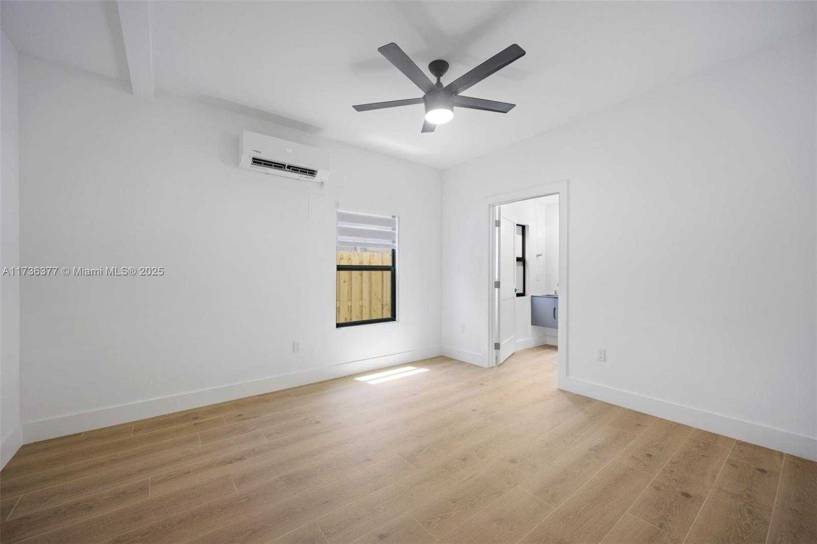 Small Image of 619 35th St, West Palm Beach, FL 33407, USA Number 14