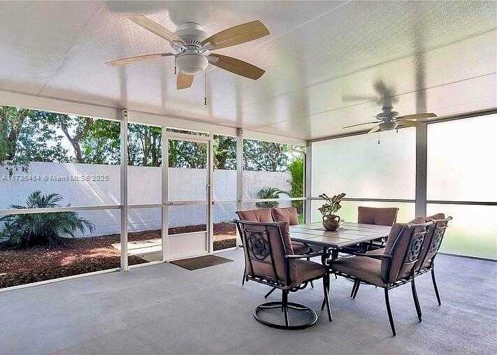 Small Image of 38 GABLES BLVD, Weston Number 18
